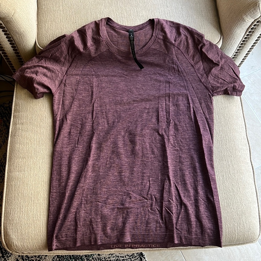 Lululemon mens workout shirt